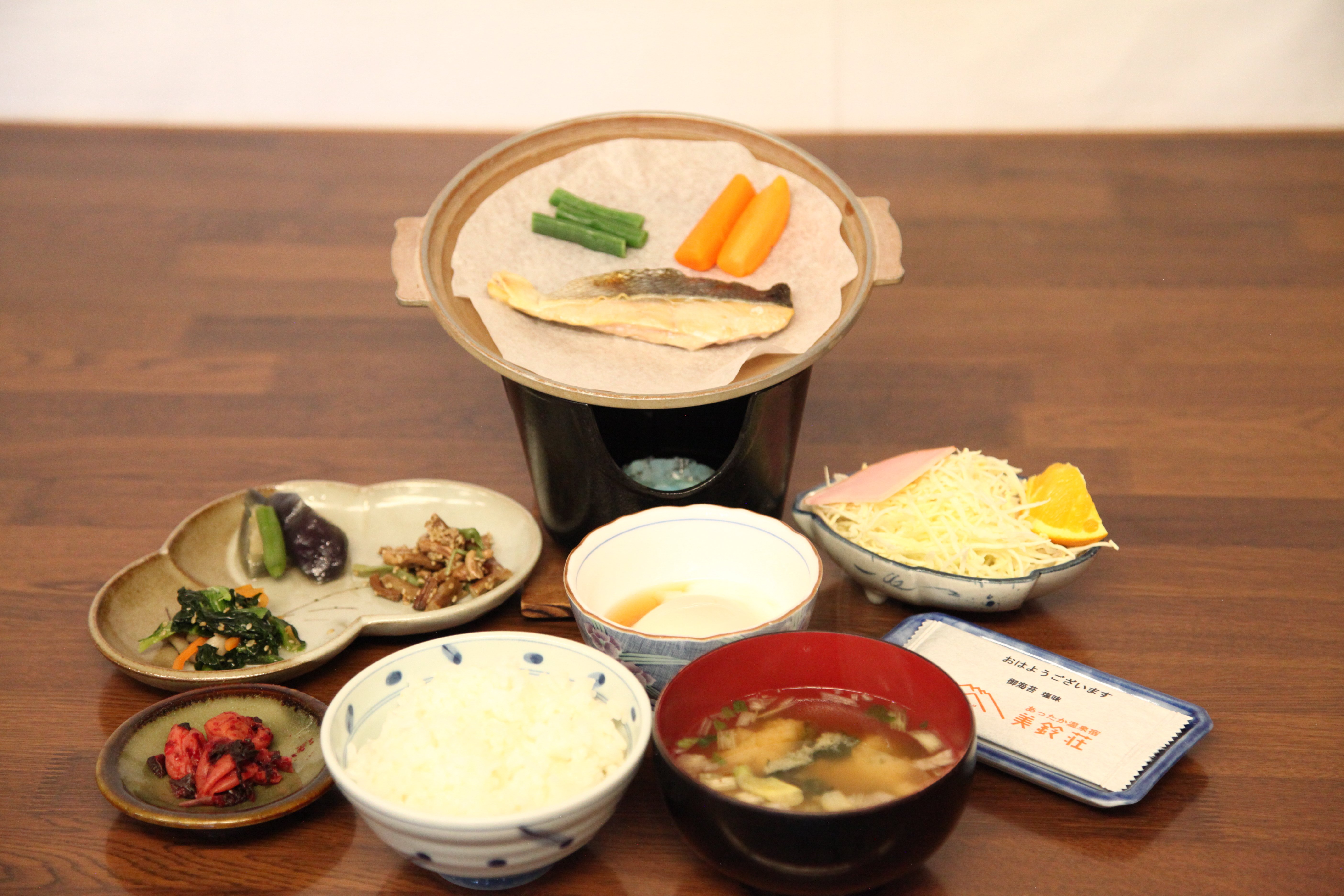 朝食